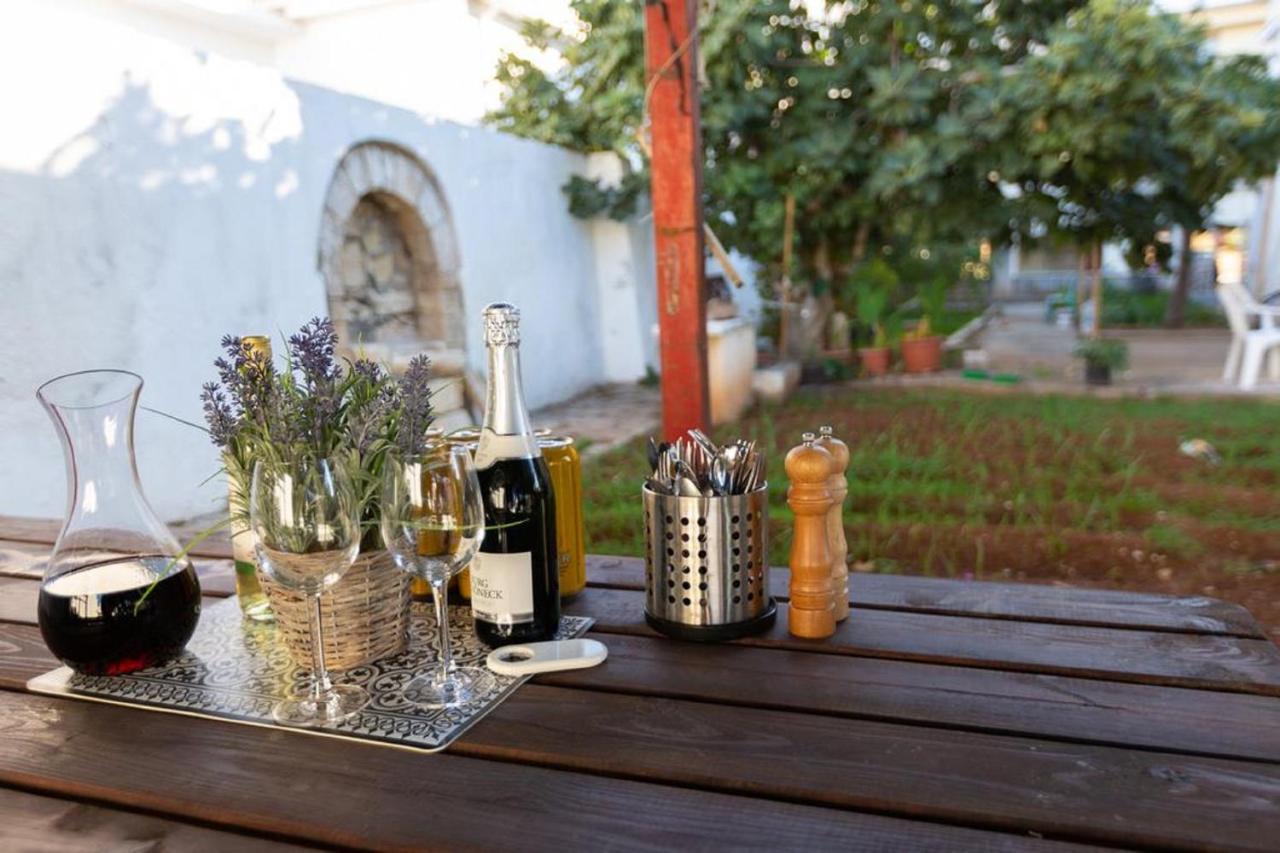 Laila'S Cozy Garden House & Studio Larnaca Bagian luar foto